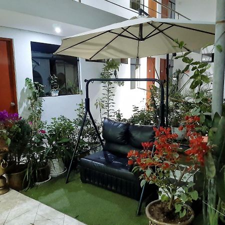 Hostal Caprichos Huacho Exterior photo