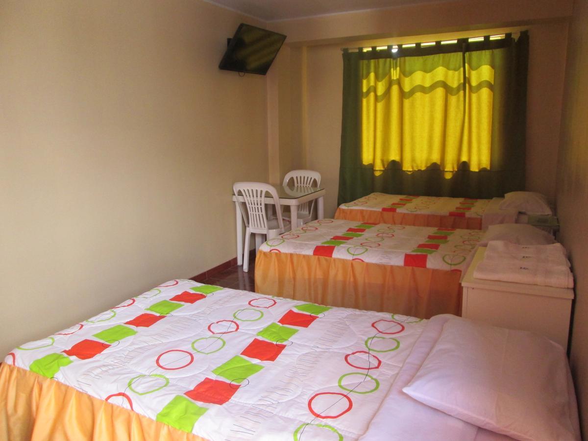 Hostal Caprichos Huacho Exterior photo