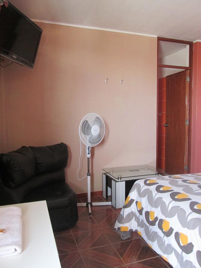 Hostal Caprichos Huacho Exterior photo