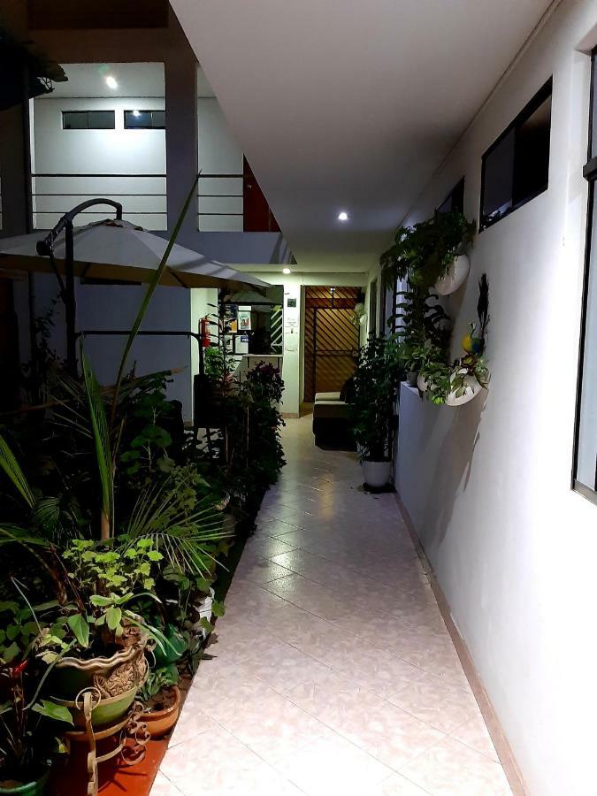 Hostal Caprichos Huacho Exterior photo
